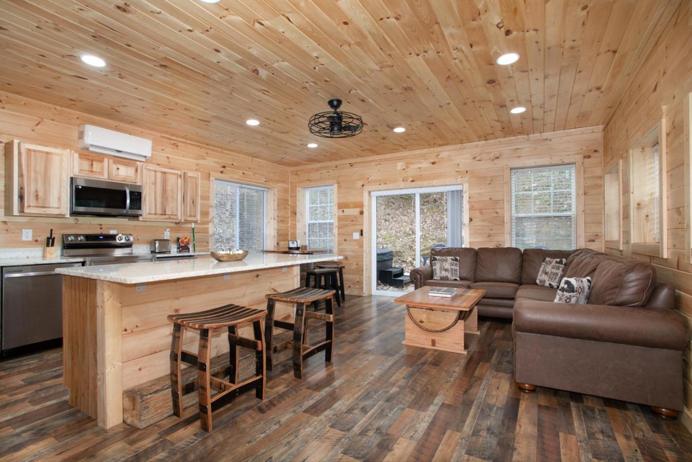 Whiskey Barrel W Hot Tub Arcade Game Fire Pit Villa Sevierville Dış mekan fotoğraf
