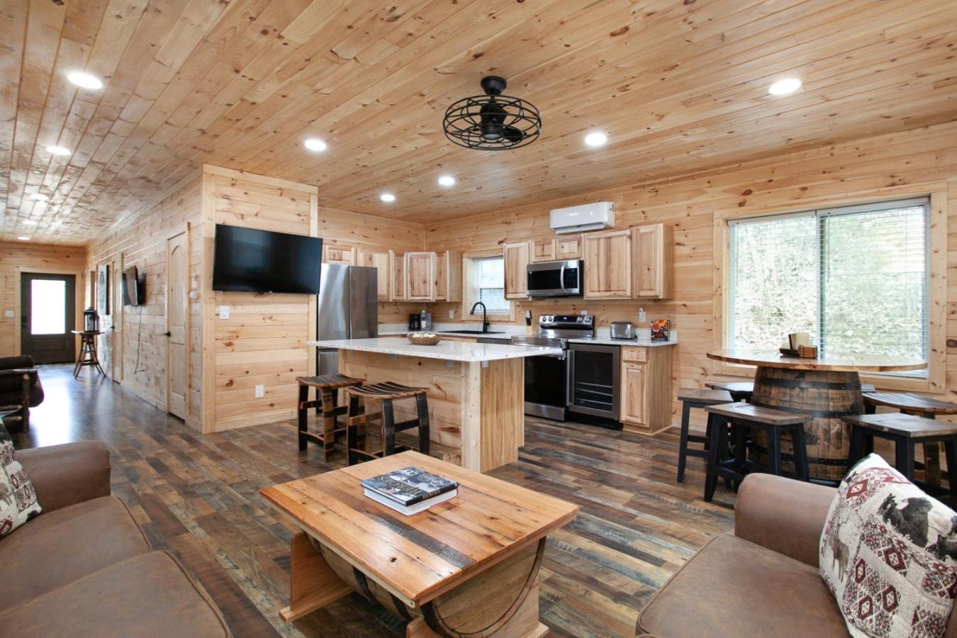 Whiskey Barrel W Hot Tub Arcade Game Fire Pit Villa Sevierville Dış mekan fotoğraf