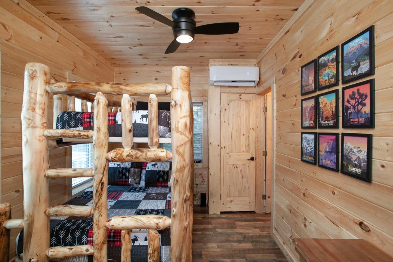 Whiskey Barrel W Hot Tub Arcade Game Fire Pit Villa Sevierville Dış mekan fotoğraf