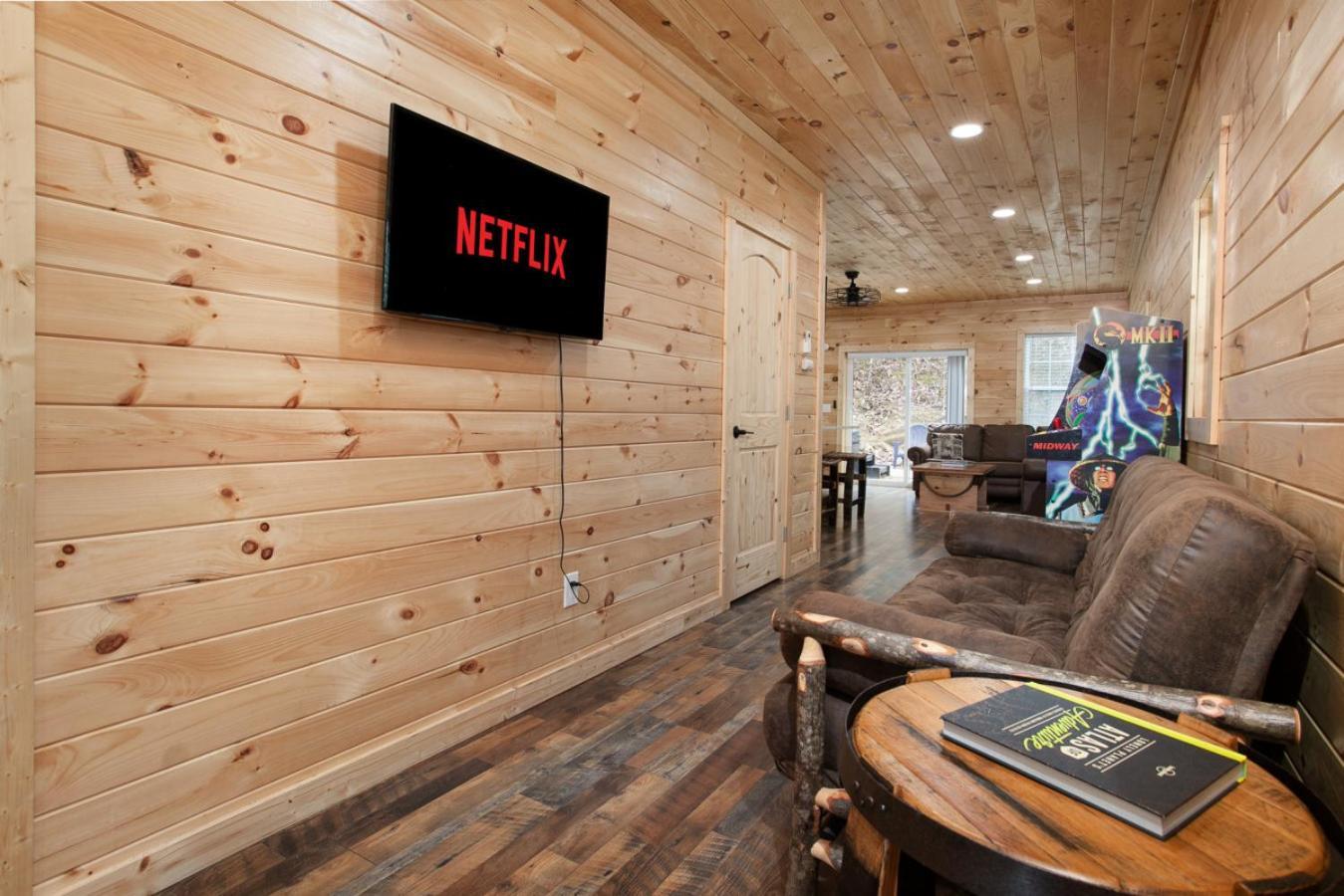 Whiskey Barrel W Hot Tub Arcade Game Fire Pit Villa Sevierville Dış mekan fotoğraf